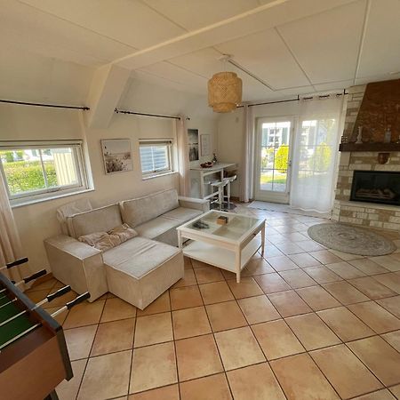 Freistehendes Ferienhaus Am See Naehe Roermond Heel Exteriör bild
