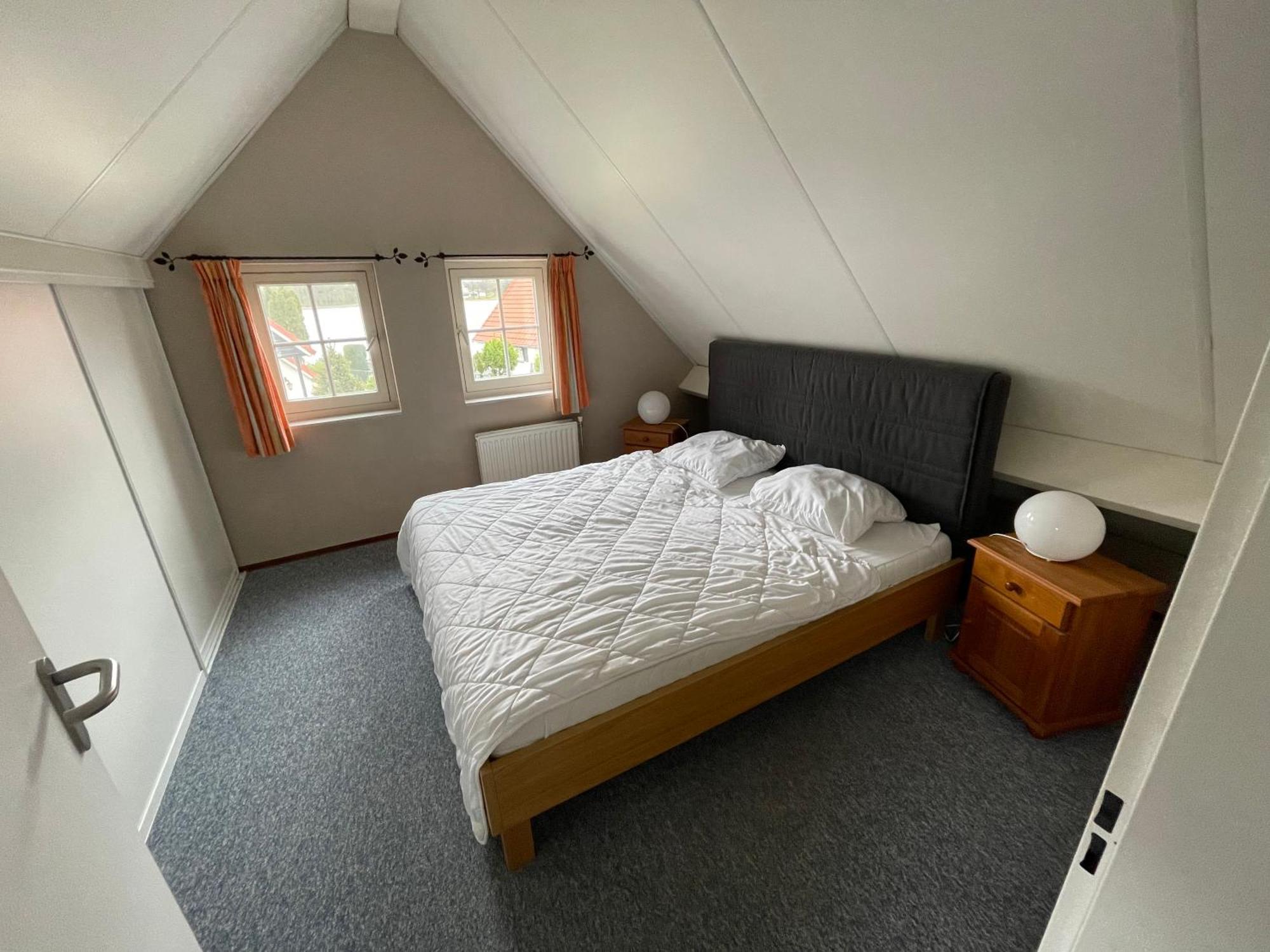 Freistehendes Ferienhaus Am See Naehe Roermond Heel Exteriör bild